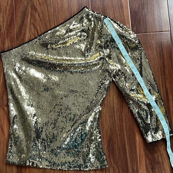 Space Simona Corsellini One-Shoulder Sequined Gold Top Size 40 or Small US - Picture 10 of 10